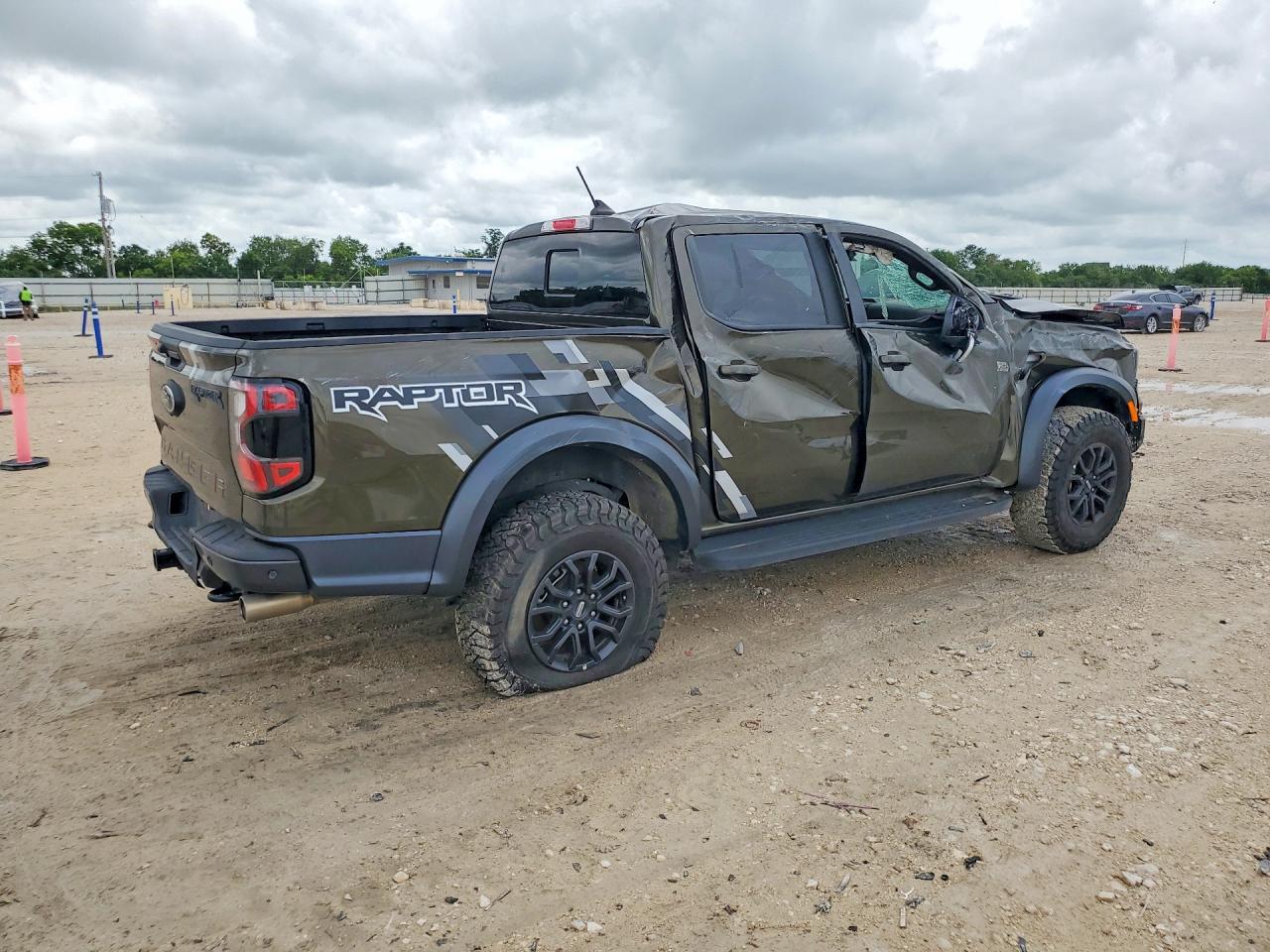 2024 Ford Ranger VIN 1FTER4LR3RLE48192 COPART salvage auction — Rollover, TX - CERTIFICATE OF TITLE, sold $31,000 on 2026-07-09 (photo 3)