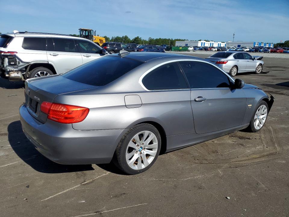 2011 BMW 3er VIN WBAKF5C52BE586974 COPART salvage auction — FRONT END, Fl - Cert Of Title Slvg Rebuildable, sold $250 on 2026-08-03 (photo 3)