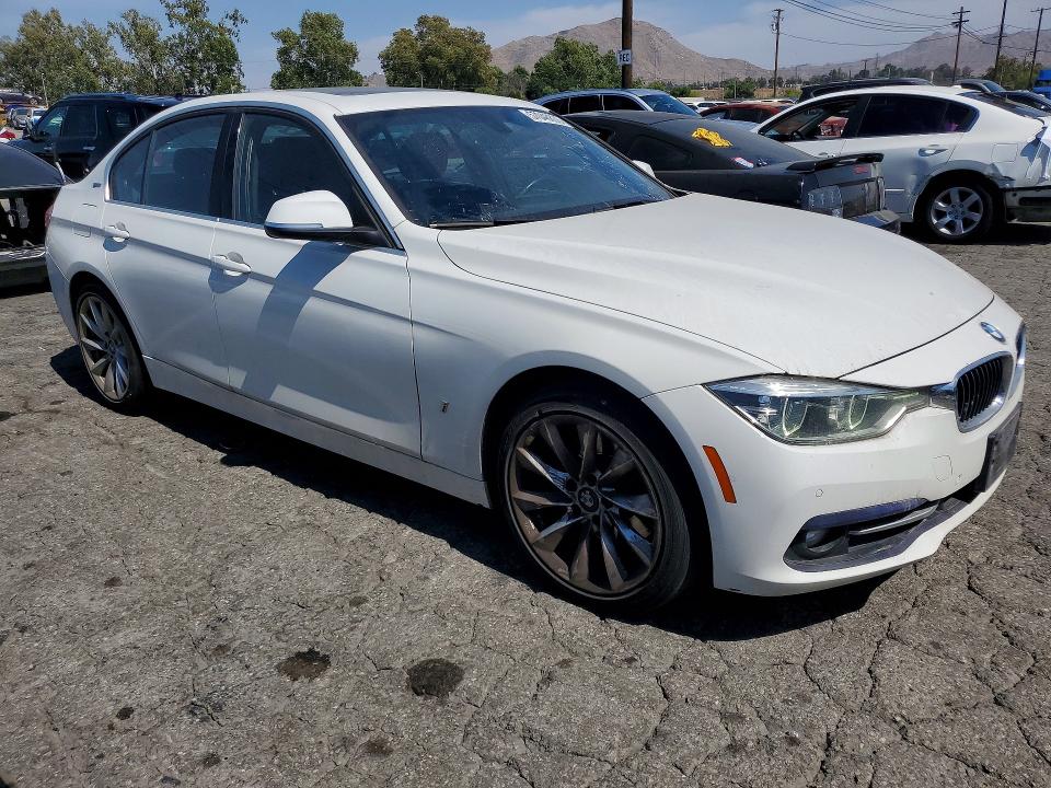 2017 BMW VIN WBA8E1C59HK480005 COPART salvage auction — MINOR DENT/SCRATCHES, Ca - Dis/Dlr/Exp Only Clean Title, sold $3,550 on 2026-07-30 (photo 4)