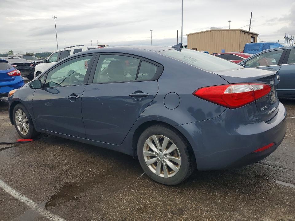 2014 Kia Forte VIN KNAFX4A67E5225667 COPART salvage auction — MINOR DENT/SCRATCHES, Mt - Certificate Of Title, sold $975 on 2026-07-10 (photo 2)