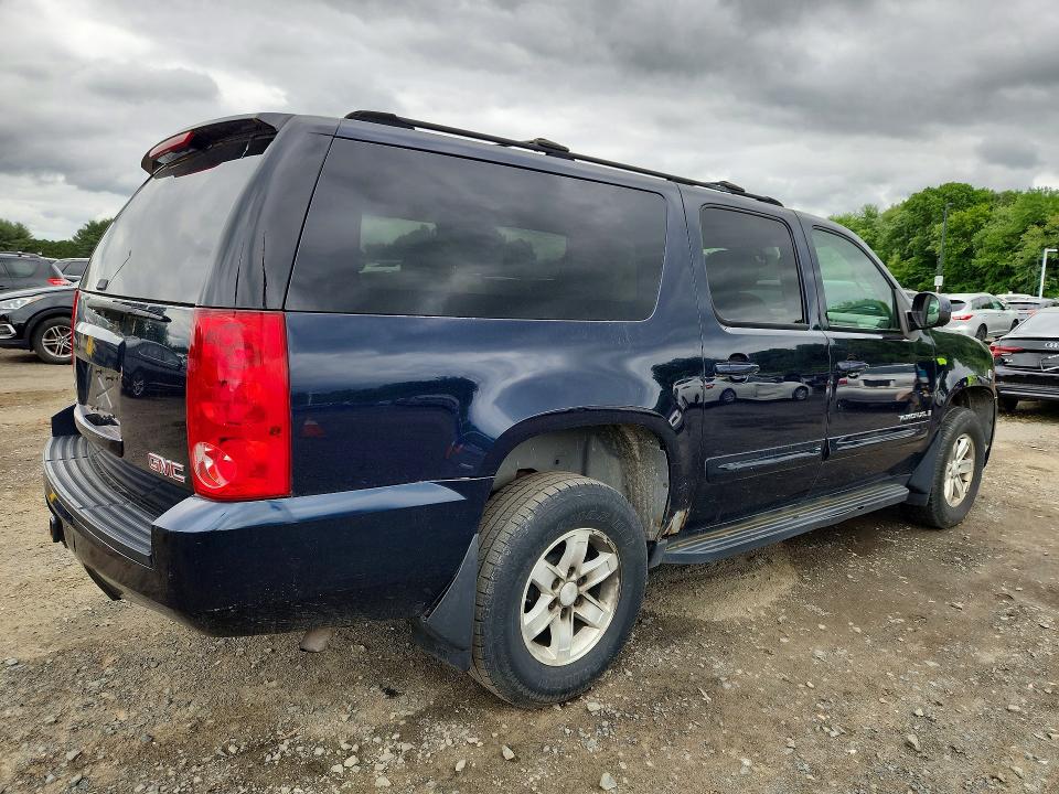 2007 Gmc Yukon xl VIN 1GKFK16397J195892 COPART salvage auction — MINOR DENT/SCRATCHES, Ct - Certificate Of Title, sold $450 on 2026-07-02 (photo 3)