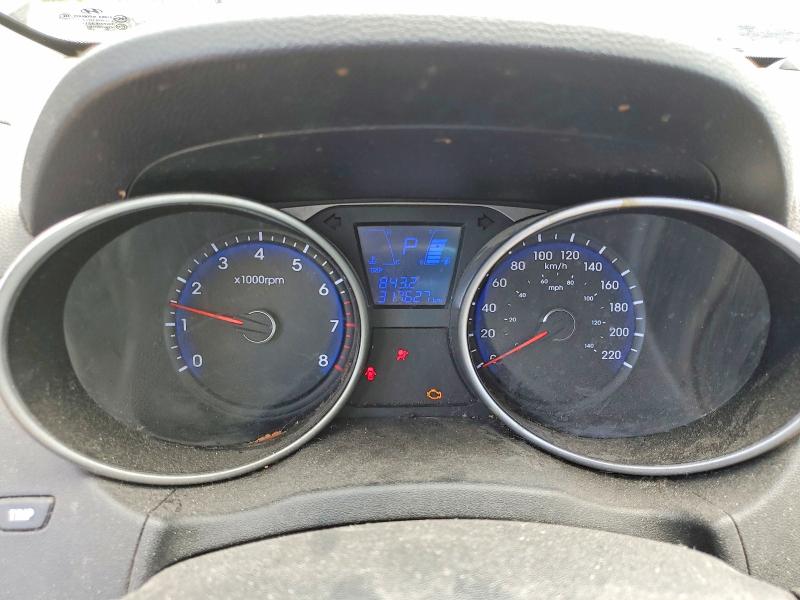 2010 Hyundai VIN KM8JT3AC6AU021026 COPART salvage auction — SIDE, On - Permit No Brand - Unfit, sold $875 on 2026-07-09 (photo 9)