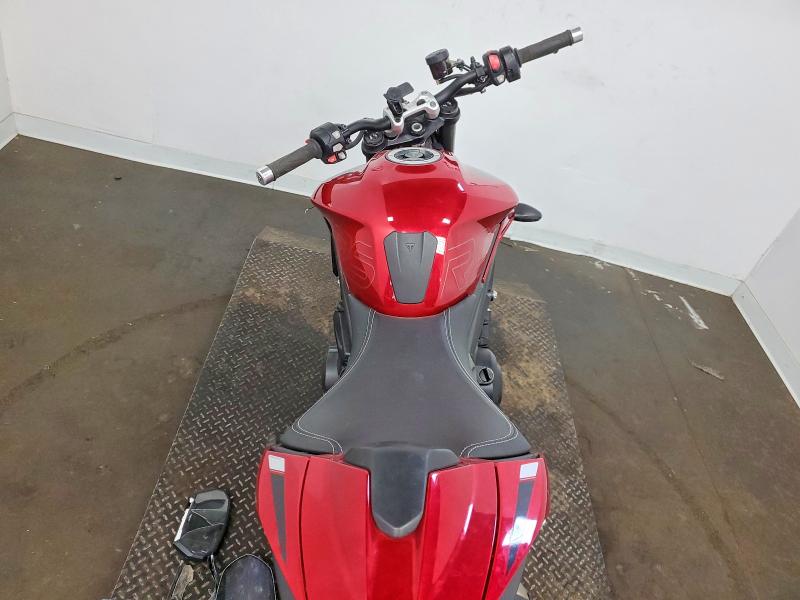 2024 Triumph motorcycle Street VIN SMTA614K7RTBP3096 COPART salvage auction — FRONT END, MN - CERT OF TITLE-SALVAGE, sold $3,050 on 2026-07-16 (photo 6)