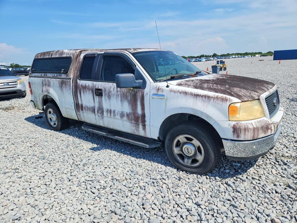 2005 Ford F-150 lightning VIN 1FTRX12W85NB32007 COPART salvage auction — NORMAL WEAR, Fl - Certificate Of Title, sold $1,250 on 2026-07-31 (photo 4)