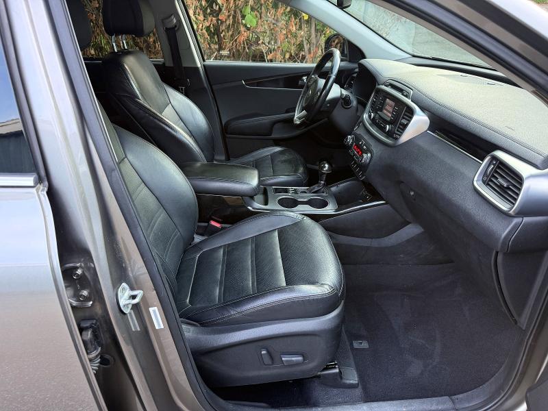 2016 Kia Sorento VIN 5XYPHDA53GG004895 COPART salvage auction — NORMAL WEAR, MA - CERTIFICATE OF TITLE (P), sold $3,550 on 2026-07-29 (photo 5)