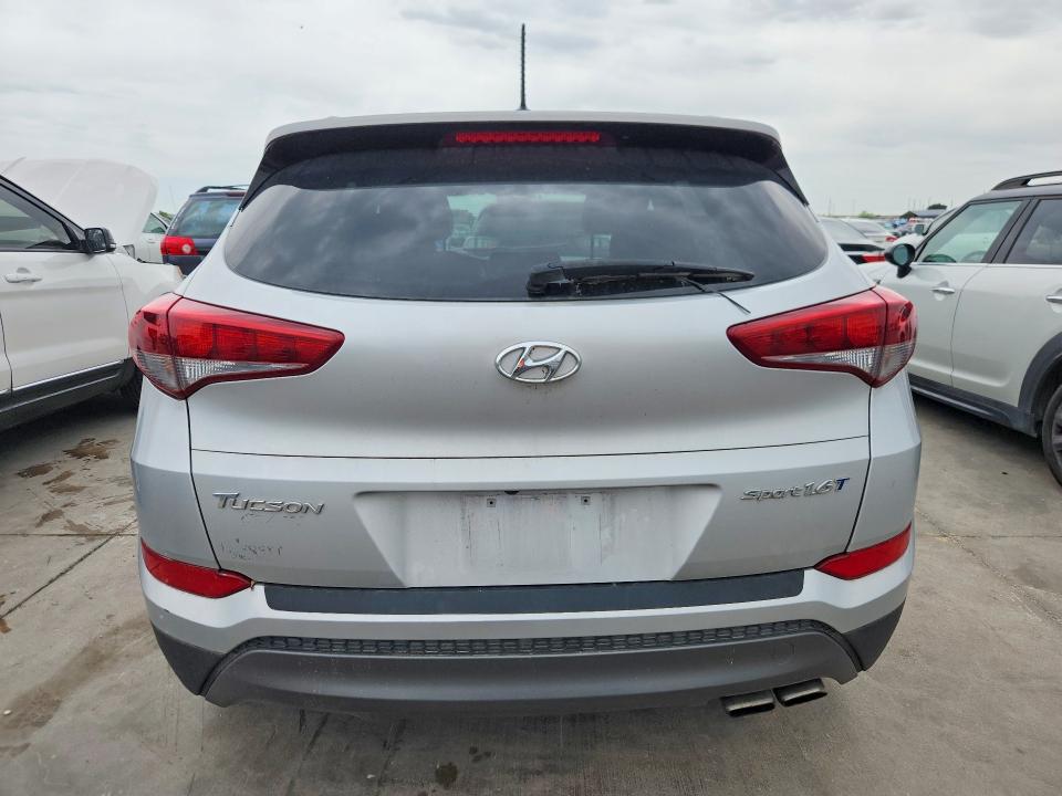 2016 Hyundai VIN KM8J33A22GU149523 COPART salvage auction — NORMAL WEAR, Tx - Certificate Of Title, sold $4,250 on 2026-07-13 (photo 6)