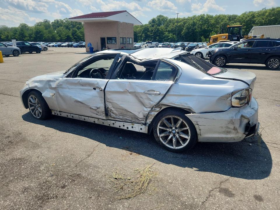2007 BMW 3 series VIN WBAVD53587A006094 COPART salvage auction — ROLLOVER, Co - Bill Of Sale-Parts Only, sold $400 on 2026-07-28 (photo 4)