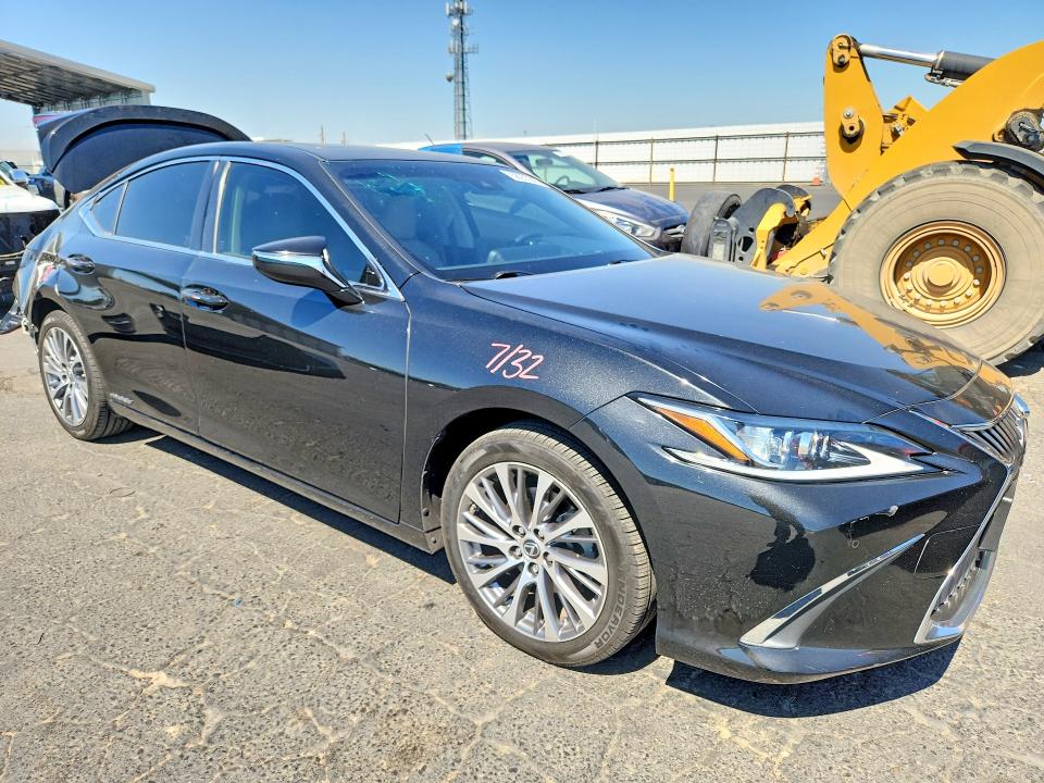 2019 Lexus ES VIN JTHB21B10K2034217 COPART salvage auction — REAR END, Ca - Salvage Certificate, sold $13,000 on 2026-07-02 (photo 4)