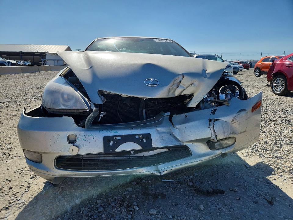 2004 Lexus Es 330 VIN JTHBA30G745009385 COPART salvage auction — FRONT END, Co - Public - Salvage Title, sold $400 on 2026-07-07 (photo 5)
