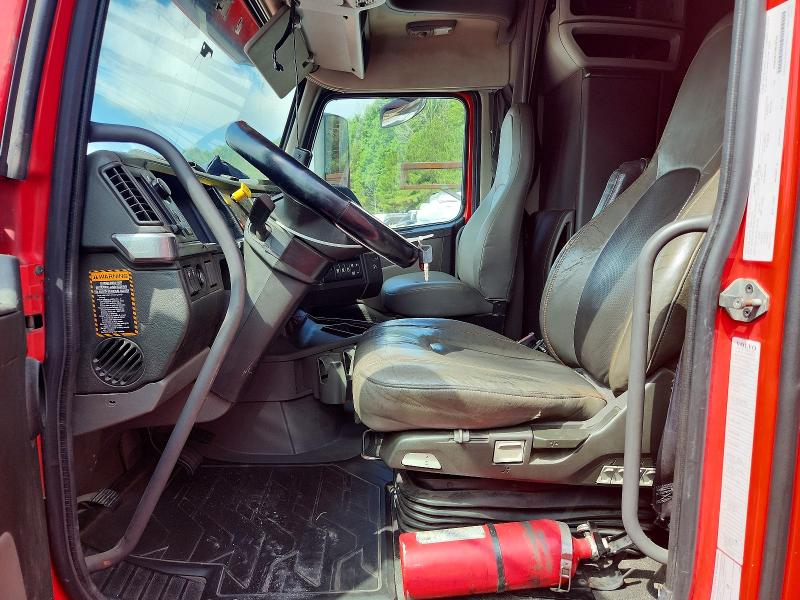 2021 Volvo Vnl VIN 4V4NC9EH1MN248335 COPART salvage auction — MINOR DENT/SCRATCHES, Ms - Certificate Of Title, sold $23,600 on 2026-07-28 (photo 5)