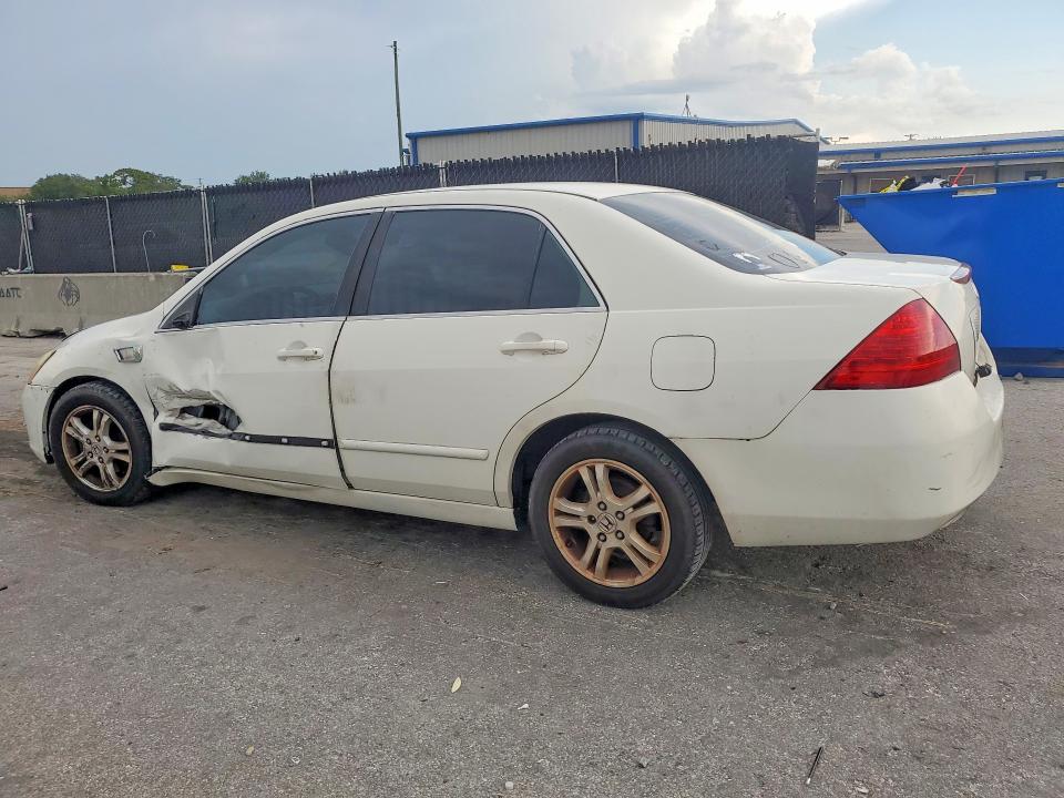2007 Honda Accord VIN JHMCM56317C009636 COPART salvage auction — SIDE, FL - CERT OF TITLE SLVG REBUILDABLE, sold $375 on 2026-07-09 (photo 2)