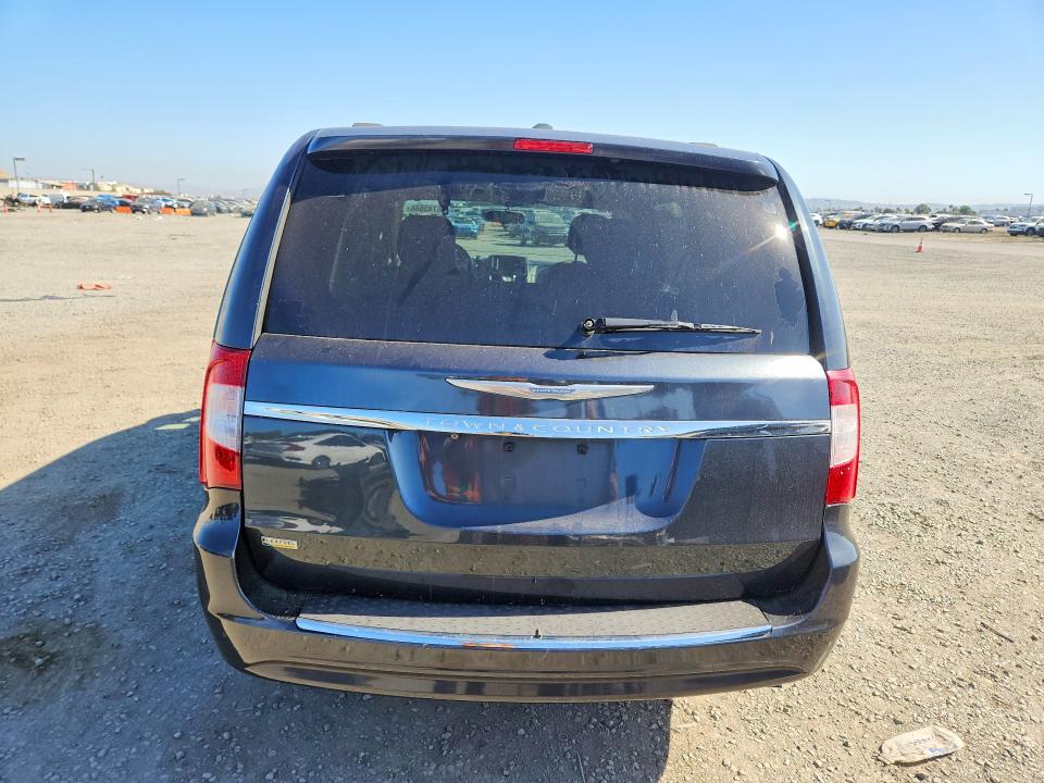 2014 Chrysler VIN 2C4RC1BG1ER381837 COPART salvage auction — MINOR DENT/SCRATCHES, Ca - Dis/Dlr/Exp Only Clean Title, sold $625 on 2026-07-31 (photo 6)
