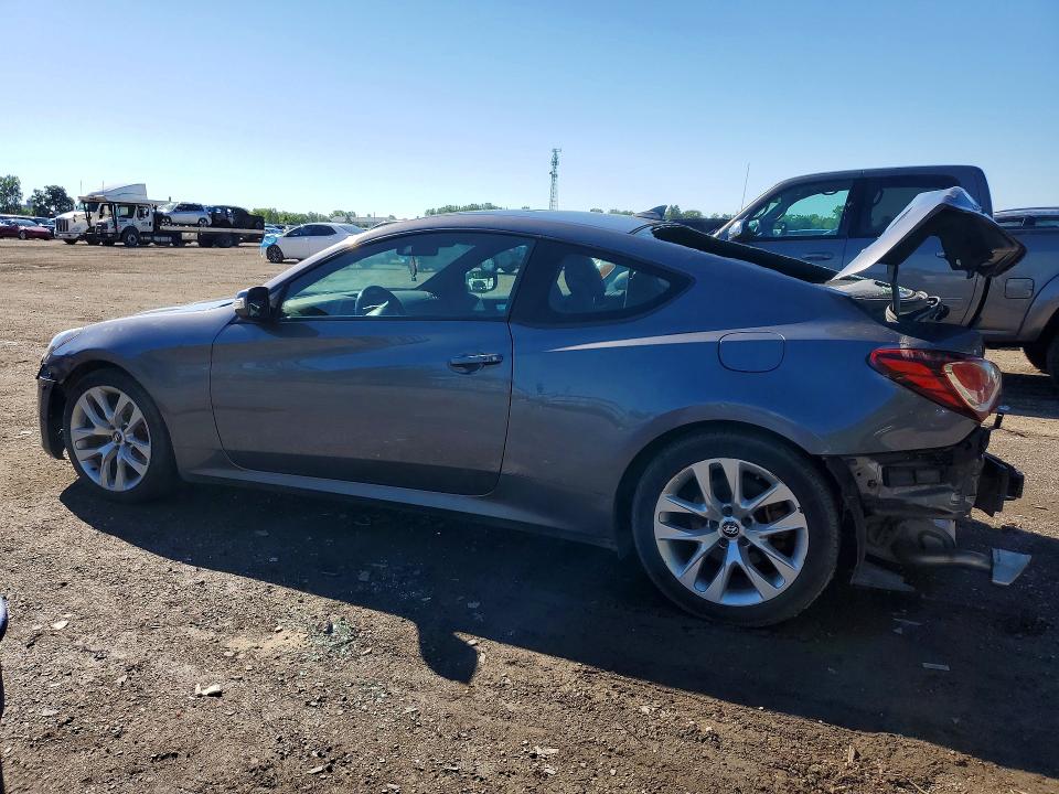 2015 Hyundai Genesis VIN KMHHU6KJ3FU127435 COPART salvage auction — REAR END, On - Permit Irrepairable, sold $925 on 2026-07-09 (photo 2)