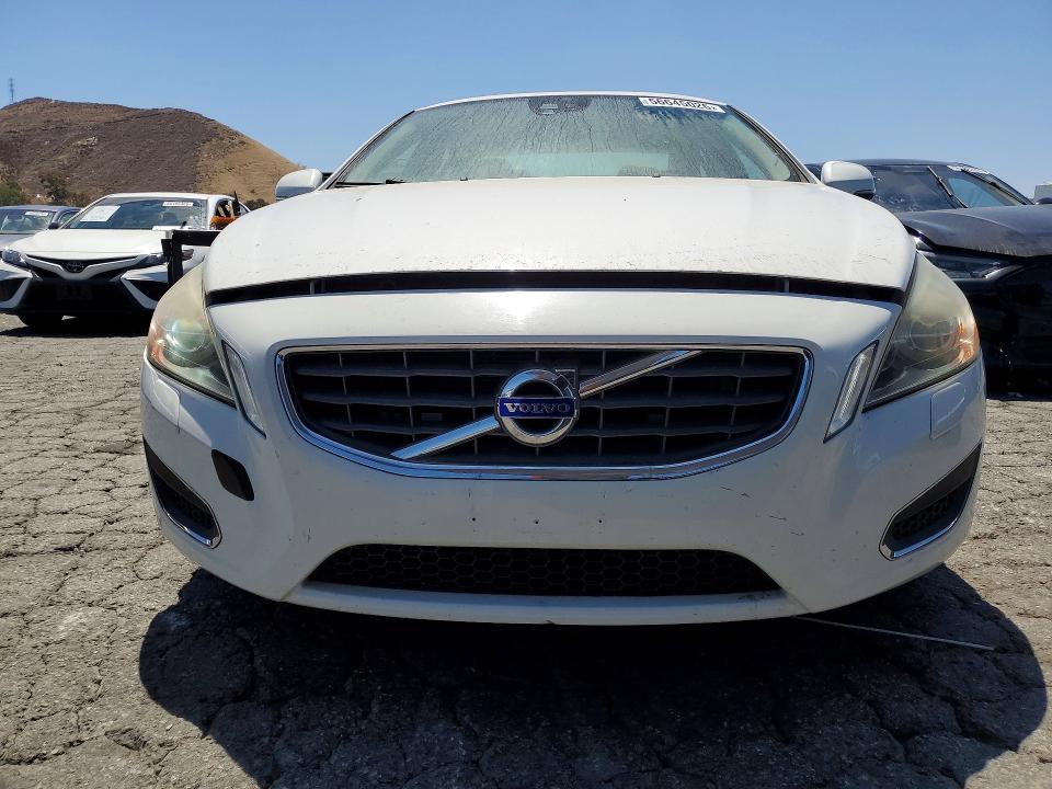 2011 Volvo S60 VIN YV1902FH5B2006538 COPART salvage auction — MINOR DENT/SCRATCHES, Ca - Dis/Dlr/Exp Only Clean Title, sold $500 on 2026-07-06 (photo 5)