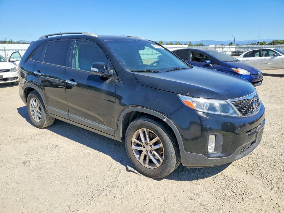 2014 Kia Sorento VIN 5XYKT4A60EG470279 COPART salvage auction — MECHANICAL, Ca - Dis/Dlr/Exp Only Clean Title, sold $375 on 2026-07-10 (photo 4)