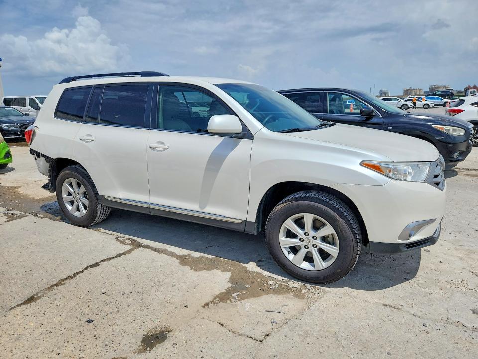 2013 Toyota Highlander VIN 5TDZK3EHXDS097616 COPART salvage auction — REAR END, La - Cert Of Title-Salvage, sold $5,200 on 2026-07-29 (photo 4)