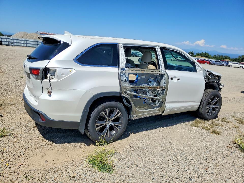 2016 Toyota VIN 5TDJKRFH0GS226109 COPART salvage auction — FRONT END, Ca - Salvage Certificate, sold $5,900 on 2026-07-24 (photo 3)