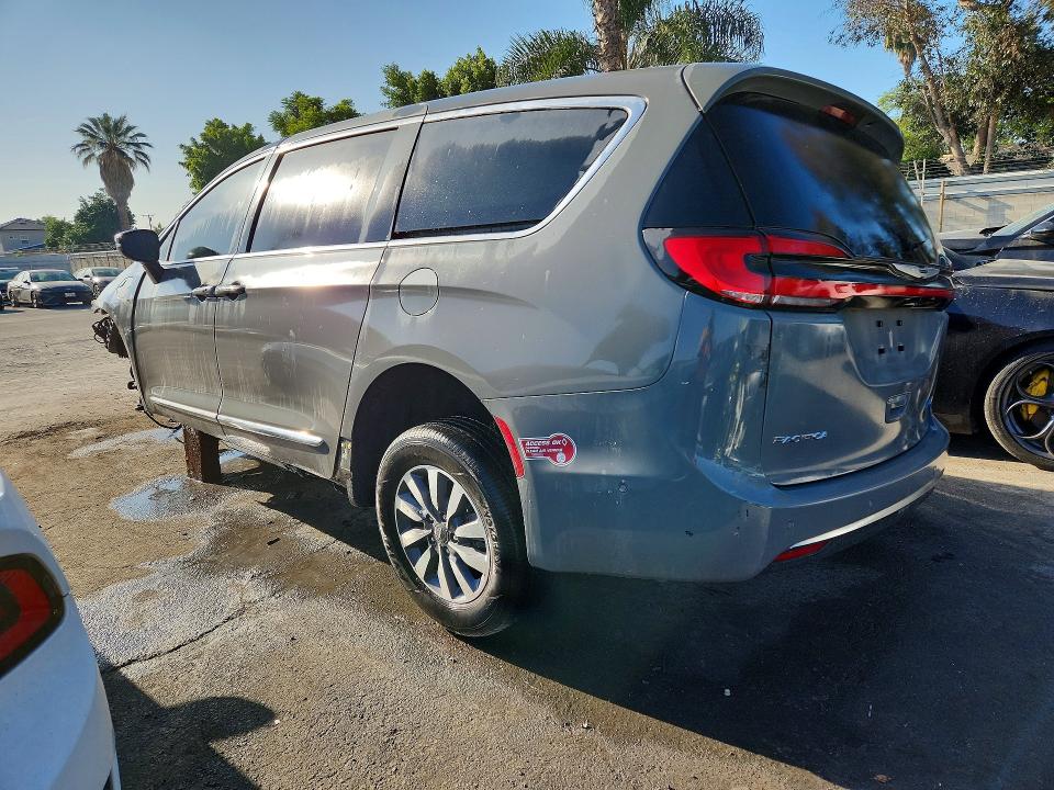 2023 Chrysler Pacifica VIN 2C4RC1S74PR614810 COPART salvage auction — UNDERCARRIAGE, CA - CERTIFICATE OF TITLE, sold $900 on 2026-07-28 (photo 2)