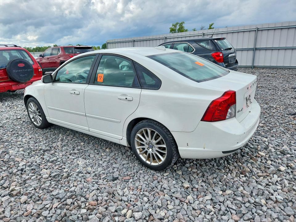 2010 Volvo S40 VIN YV1390MS8A2510059 COPART salvage auction — BIOHAZARD/CHEMICAL, WI - CERTIFICATE OF TITLE, sold $225 on 2026-08-03 (photo 2)