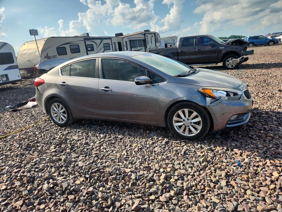 2015 Kia Forte VIN KNAFX4A82F5268400 COPART salvage auction — REAR END, Mo - Salvage Certificate Of Title, sold $625 on 2026-07-08 (photo 4)