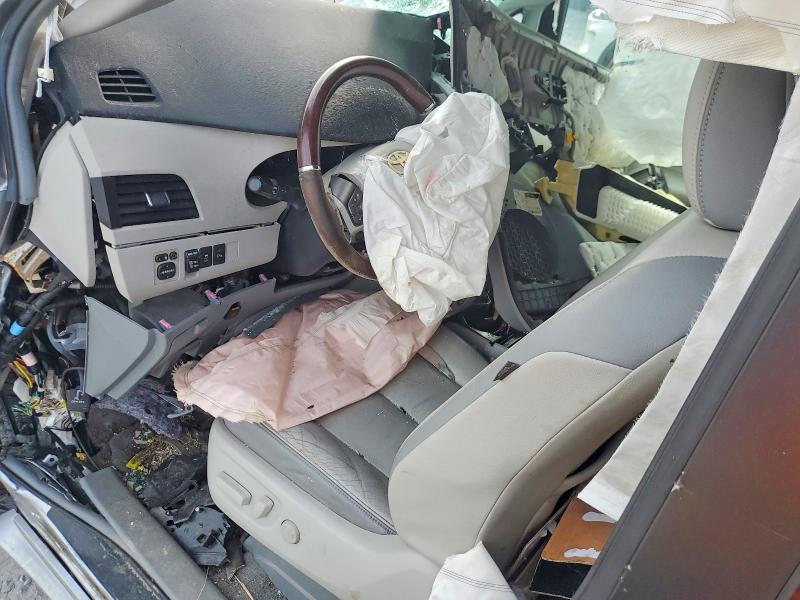 2011 Toyota Sienna VIN 5TDDK3DC7BS005942 COPART salvage auction — FRONT END, Nc - Salvage Certificate Of Title, sold $175 on 2026-07-29 (photo 8)