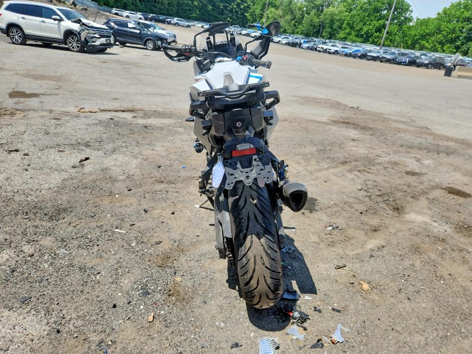 2023 BMW S 1000 VIN WB10E4309P6H91317 COPART salvage auction — ALL OVER, Ny - Mv-907A Salvage Certificate, sold $5,900 on 2026-07-02 (photo 4)