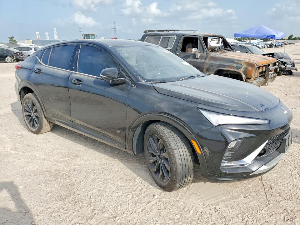 2025 Buick Envista VIN KL47LBEP5SB207265 COPART salvage auction — SIDE, Tx - Salvage Vehicle Title, sold $9,900 on 2026-07-21 (photo 4)