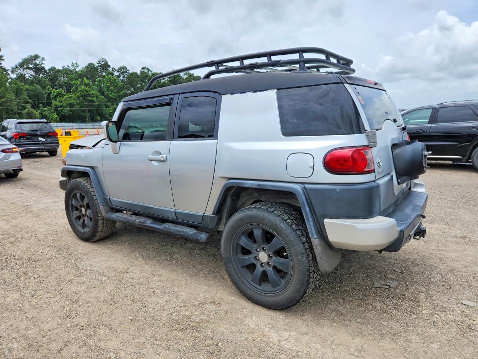 2007 Toyota Fj cruiser VIN JTEZU11F070002499 COPART salvage auction — FRONT END, LA - CERT OF TITLE-SALVAGE, sold $500 on 2026-07-21 (photo 2)