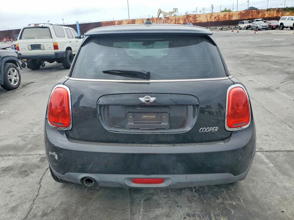 2016 Mini Cooper VIN WMWXP5C56GT739233 COPART salvage auction — FRONT END, Ca - Dis/Dlr/Exp Only Clean Title, sold $625 on 2026-07-22 (photo 6)