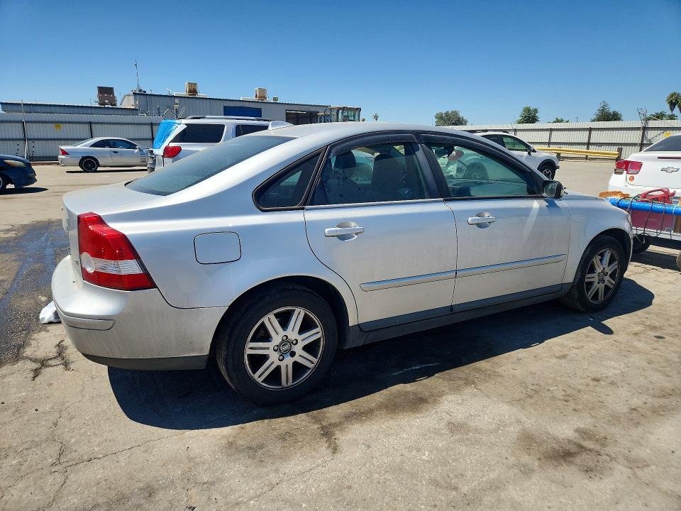 2006 Volvo S40 VIN YV1MS390362181585 COPART salvage auction — REAR END, Ca - Salvage Certificate, sold $200 on 2026-07-06 (photo 3)