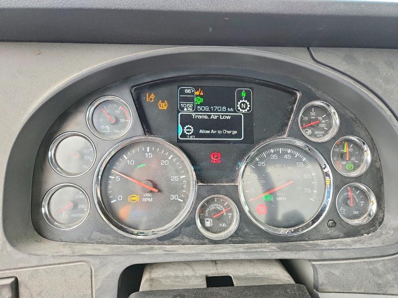 2021 Kenworth All models VIN 1XKYDP9X2MJ428043 COPART salvage auction — FRONT END, IL - SALVAGE CERTIFICATE, sold $2,650 on 2026-07-23 (photo 8)