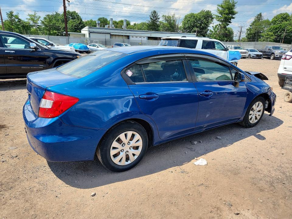 2012 Honda VIN 2HGFB2F55CH558673 COPART salvage auction — FRONT END, Salvage Title, sold $15 on 2026-08-03 (photo 3)