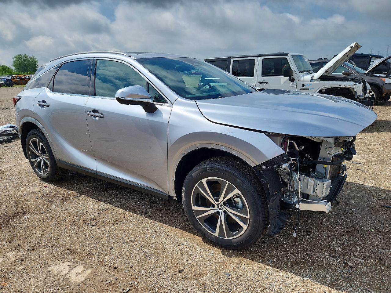 2025 Lexus RX 350h VIN 2T2BBMCA4SC084889 COPART salvage auction — Front End, IL - SALVAGE CERTIFICATE, sold $28,250 on 2026-07-07 (photo 4)