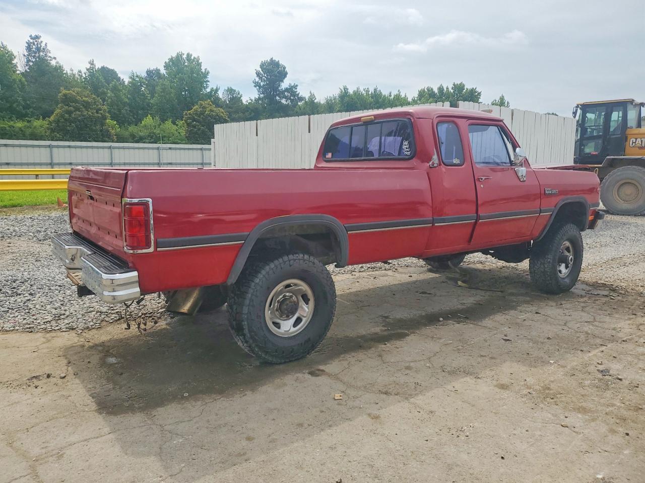 1992 Dodge W-Series VIN 3B7KM23C0NM541732 COPART salvage auction — Rollover, TN - SALVAGE CERTIFICATE, sold $6,600 on 2026-06-25 (photo 3)