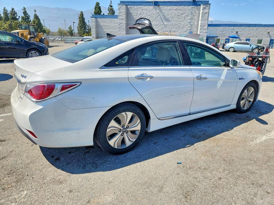 2013 Hyundai Sonata VIN KMHEC4A47DA067115 COPART salvage auction — FRONT END, Ca - Salvage Certificate, sold $675 on 2026-07-23 (photo 3)