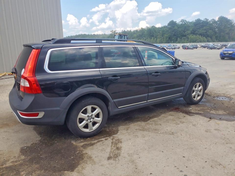 2013 Volvo VIN YV4952BL9D1156918 COPART salvage auction — REAR END, Nc - Salvage Certificate Of Title, sold $1,100 on 2026-08-05 (photo 3)