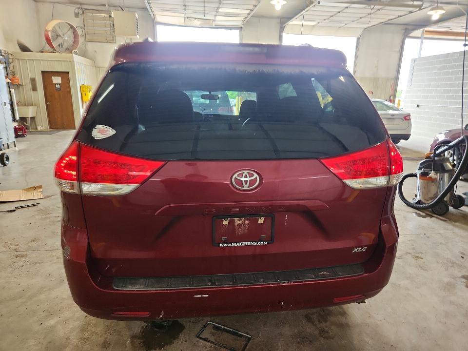 2011 Toyota Sienna VIN 5TDYK3DCXBS019447 COPART salvage auction — FRONT END, Id - Salvage Certificate Of Title, sold $400 on 2026-07-28 (photo 6)