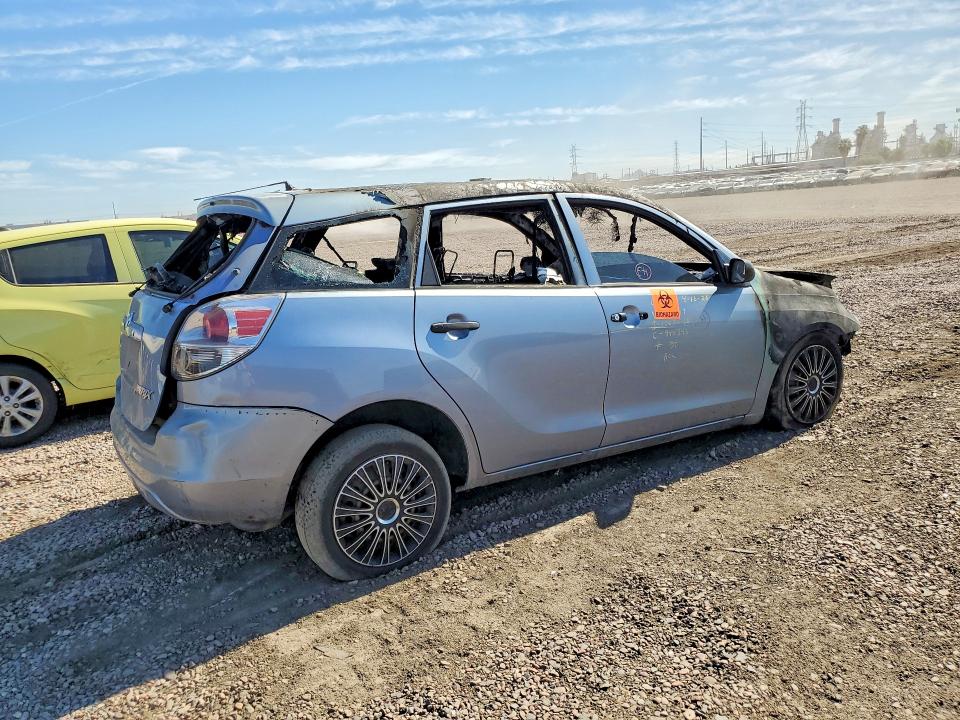 2005 Toyota VIN 2T1LR32E35C458187 COPART salvage auction — ENGINE BURN, Az - Certificate Of Title, sold $475 on 2026-08-03 (photo 3)