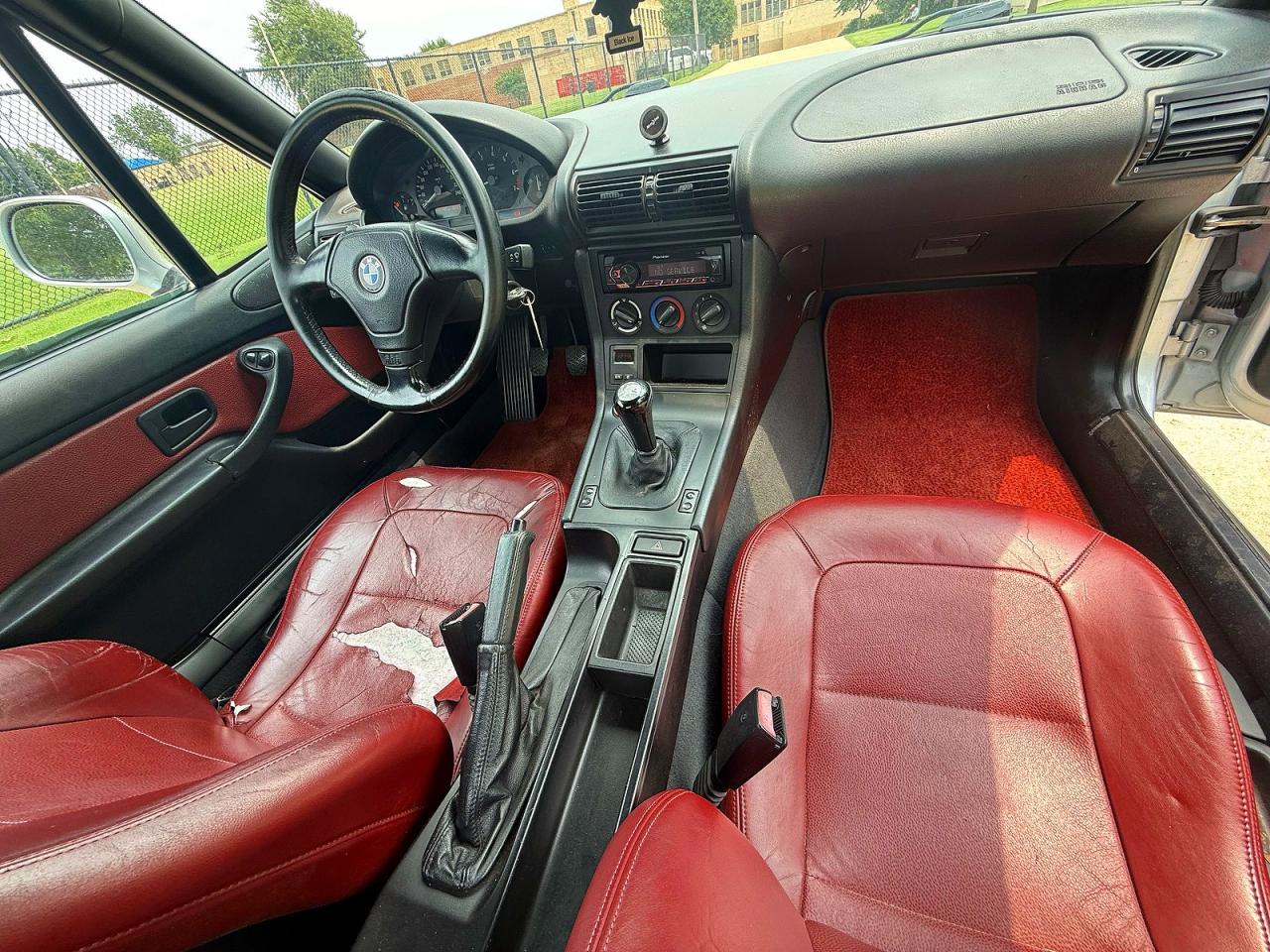 1997 BMW Z3 VIN WBACH71070LA33590 COPART salvage auction — Minor Dent/Scratches, OK - CERTIFICATE OF TITLE (P), sold $1,600 on 2026-06-30 (photo 9)