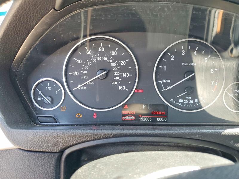 2017 BMW 3er VIN WBA8E1G57HNU13993 COPART salvage auction — MINOR DENT/SCRATCHES, Tx - Certificate Of Title (P), sold $2,000 on 2026-07-27 (photo 9)