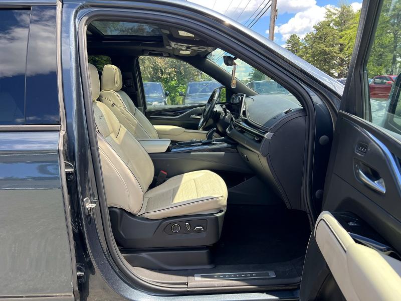 2021 Cadillac Escalade VIN 1GYS3FKL5MR322512 COPART salvage auction — MINOR DENT/SCRATCHES, Tx - Certificate Of Title (P), sold $31,500 on 2026-07-21 (photo 5)