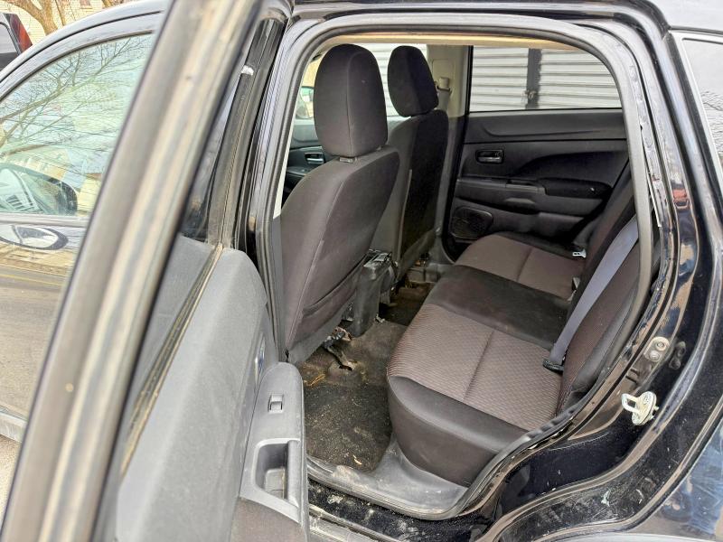 2019 Mitsubishi Outlander sport VIN JA4AR3AU4KU017337 COPART salvage auction — NORMAL WEAR, Ny - Certificate Of Title (P), sold $2,850 on 2026-07-29 (photo 6)