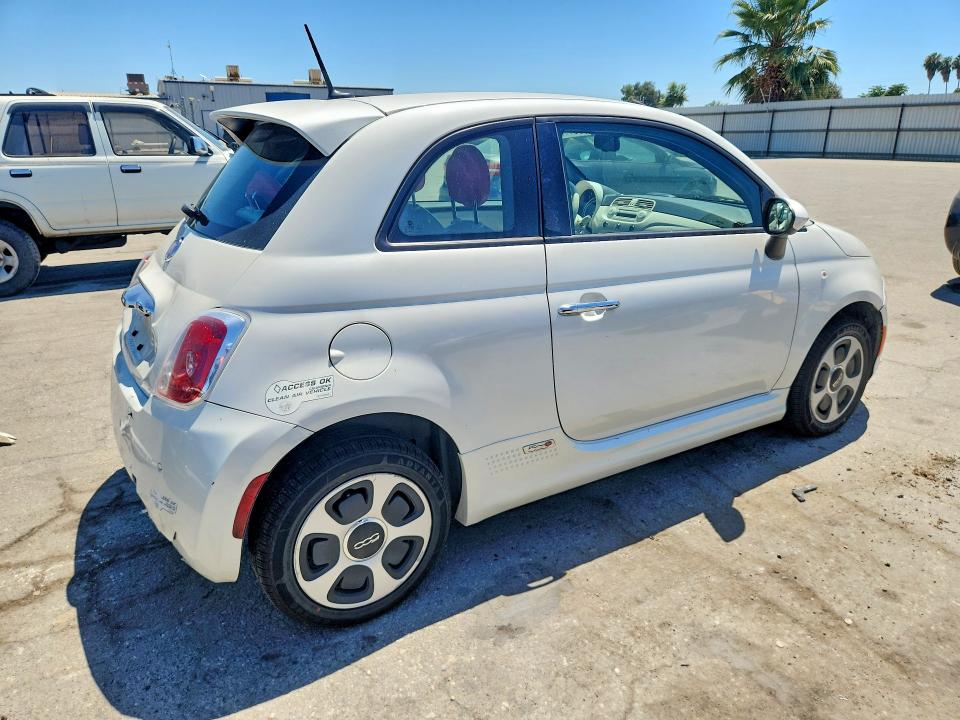 2014 Fiat VIN 3C3CFFGE7ET172668 COPART salvage auction — REAR END, CA - SALVAGE CERTIFICATE, sold $1,100 on 2026-07-02 (photo 3)