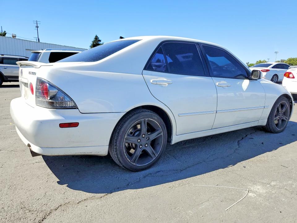 2004 Lexus Is 300 VIN JTHBD192240082003 COPART salvage auction — VANDALISM, CA - SALVAGE CERTIFICATE, sold $775 on 2026-07-17 (photo 3)