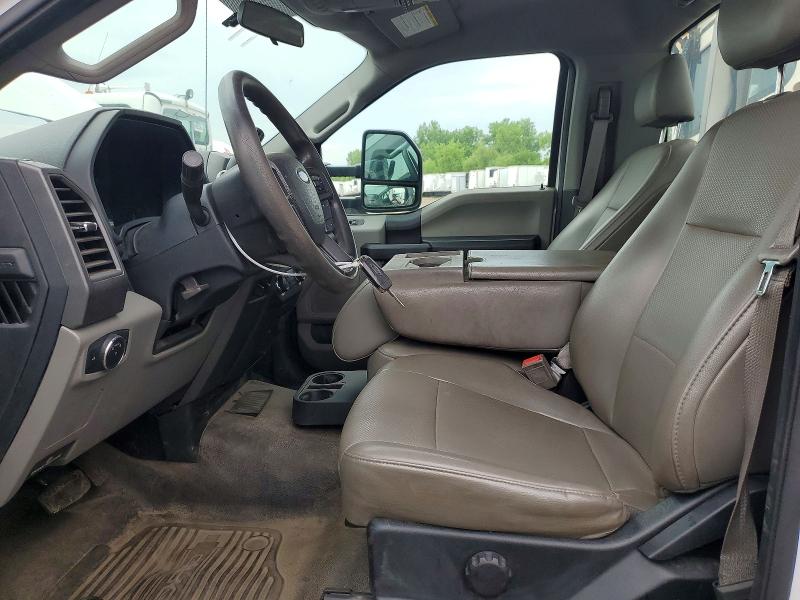 2019 Ford F-550 super duty VIN 1FDUF5GT2KEG28950 COPART salvage auction — NORMAL WEAR, Il - Certificate Of Title, sold $21,000 on 2026-07-07 (photo 7)