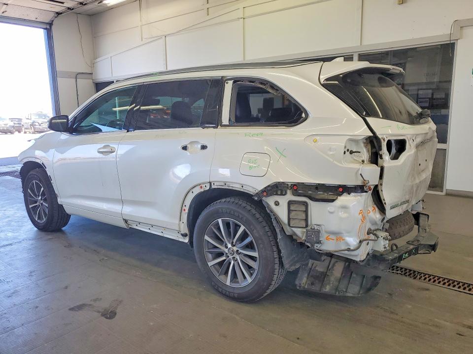 2018 Toyota VIN 5TDJZRFH0JS884984 COPART salvage auction — REAR END, WA - BILL OF SALE, sold $2,200 on 2026-07-24 (photo 2)