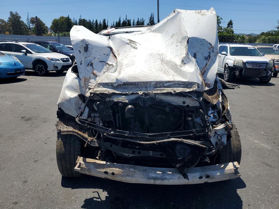 2013 Toyota Sequoia VIN 5TDKY5G1XDS047536 COPART salvage auction — ROLLOVER, CA - NON-REPAIRABLE VEHICLE CERT, sold $1,550 on 2026-07-16 (photo 5)