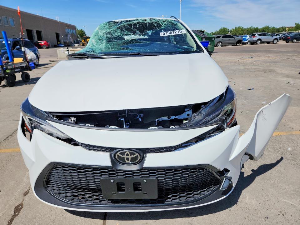 2021 Toyota Corolla VIN JTDVPMAE8MJ123015 COPART salvage auction — ROLLOVER, Co - Public - Salvage Title, sold $1,600 on 2026-07-29 (photo 5)