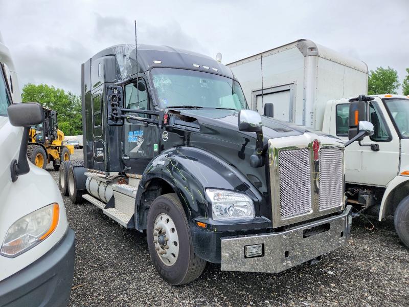 2022 Kenworth T880 VIN 1XKZD49X8NJ123277 — COPART salvage auction photo