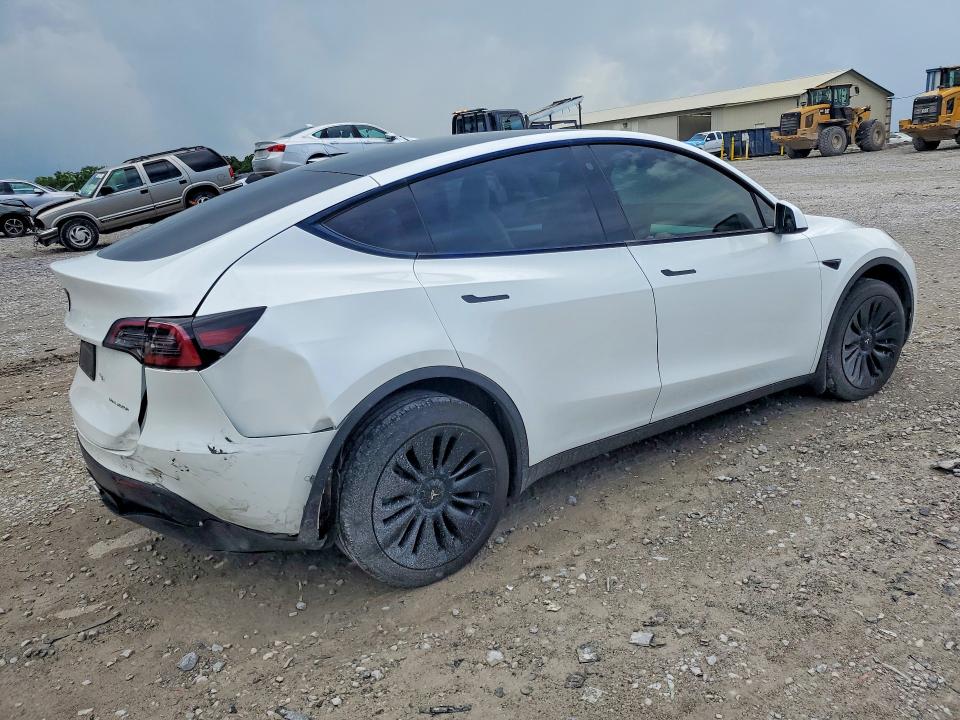 2022 Tesla Model y VIN 7SAYGDEE0NF535884 COPART salvage auction — REAR END, Tn - Salvage Certificate, sold $15,200 on 2026-07-28 (photo 3)
